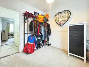 SYDNEY STREET- click for photo gallery